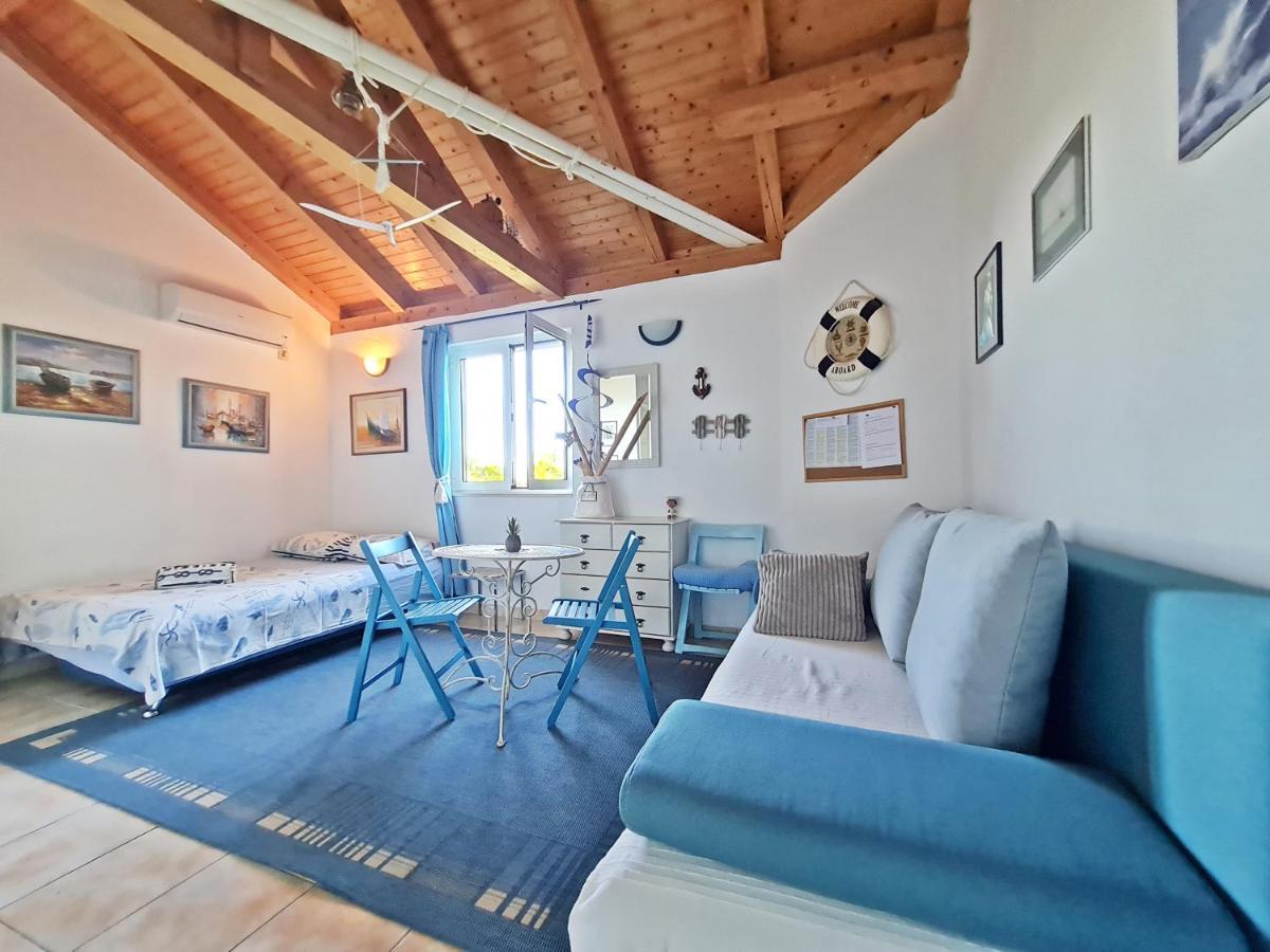 Apartment Ivana Borak أوميس المظهر الخارجي الصورة