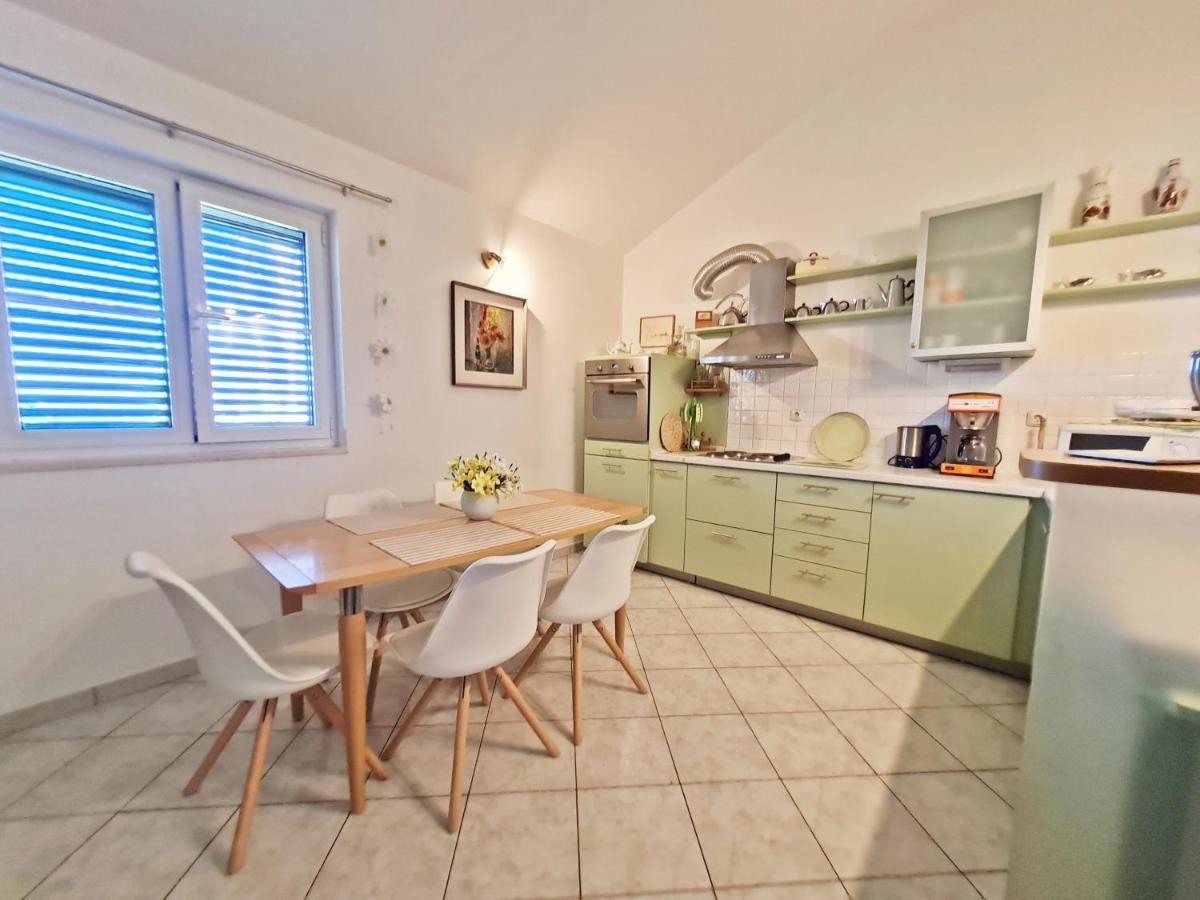 Apartment Ivana Borak أوميس المظهر الخارجي الصورة